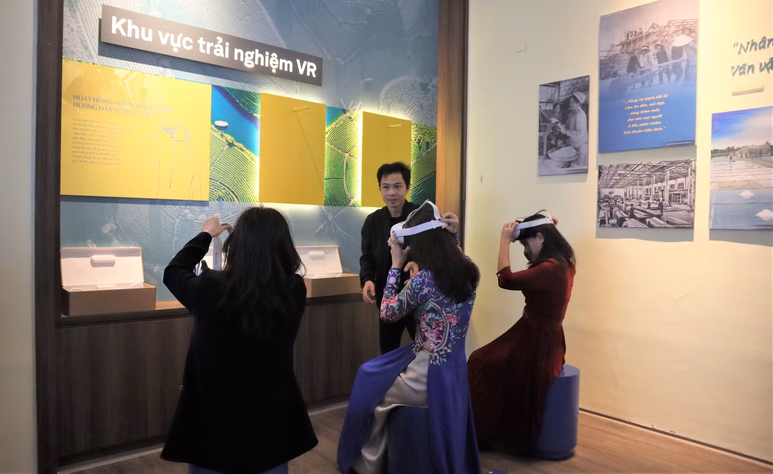 Trải nghiệm “Không gian trải nghiệm số” tại Bảo tàng Nghệ An.