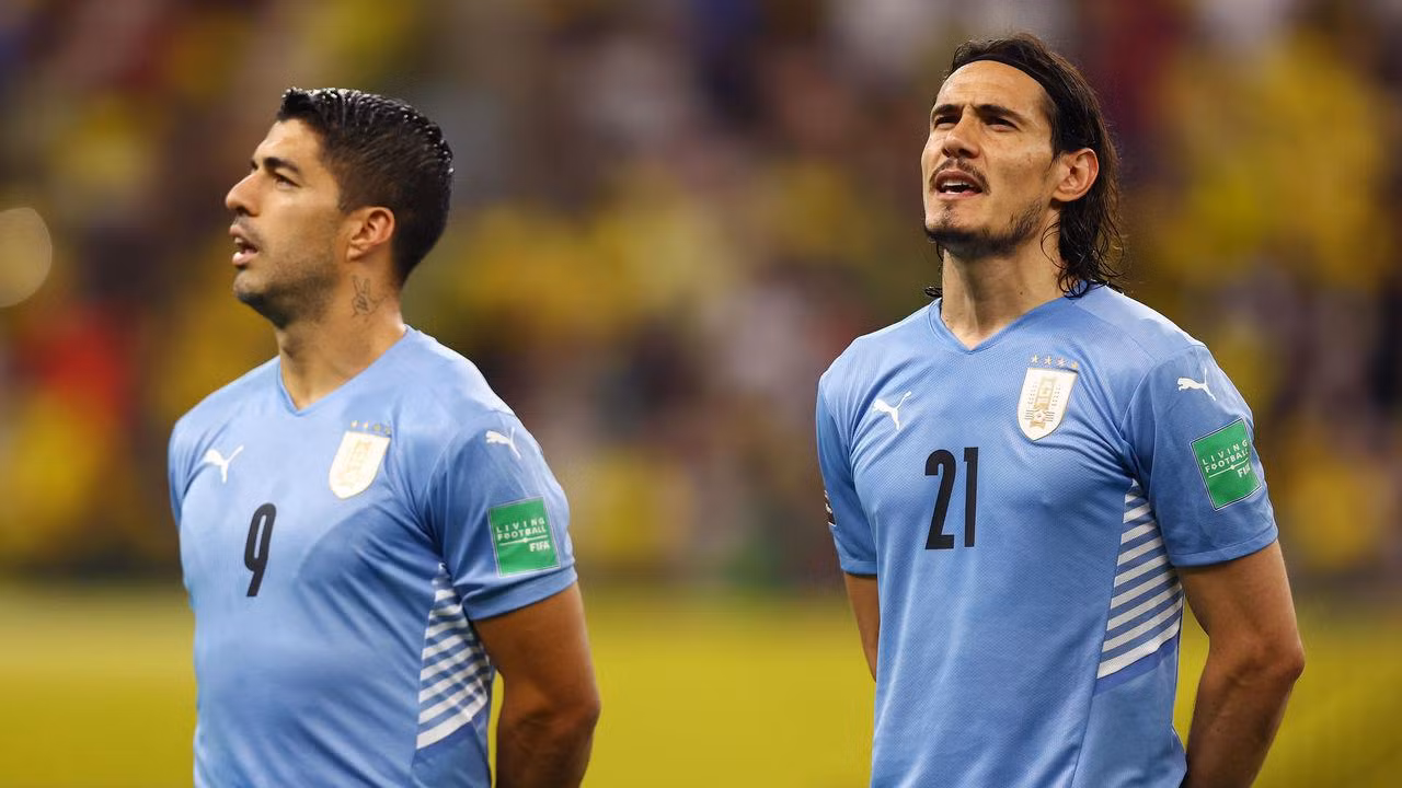 Bộ đôi kỳ cựu Luis Suarez và Edison Gavani của đội tuyển Uruguay. Bộ đôi kỳ cựu Luis Suarez và Edison Gavani của đội tuyển Uruguay.