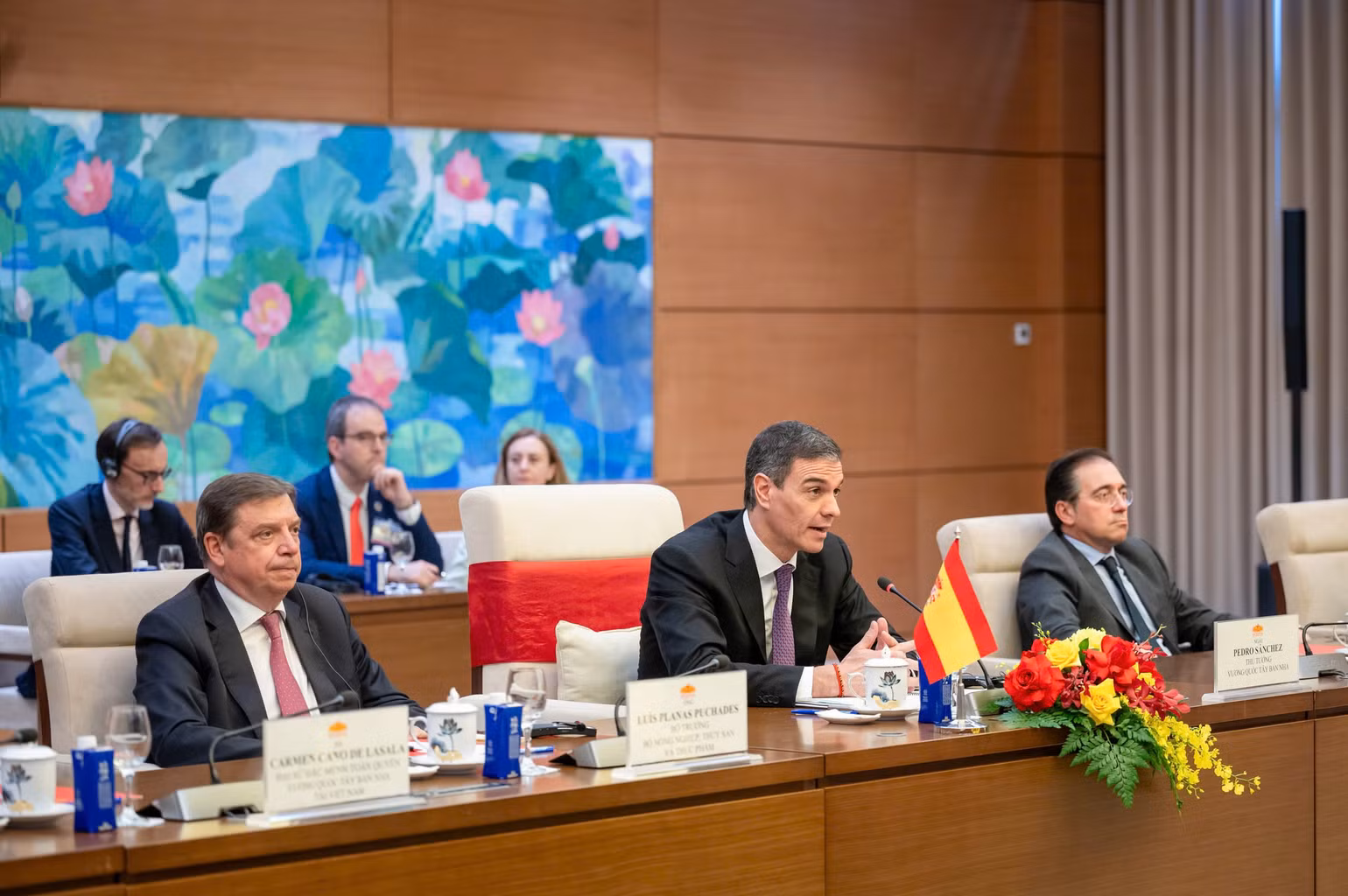 Thủ tướng Tây Ban Nha Pedro Sanchez phát biểu tại hội kiến. (Ảnh Duy Linh) Thủ tướng Tây Ban Nha Pedro Sanchez phát biểu tại hội kiến. (Ảnh Duy Linh)