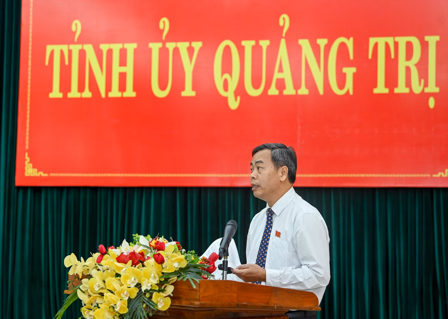 Phó Bí thư Thường trực Tỉnh ủy, Chủ tịch Hội đồng nhân dân tỉnh Nguyễn Đăng Quang trình bày báo cáo tại buổi làm việc. (Ảnh: DUY LINH) Phó Bí thư Thường trực Tỉnh ủy, Chủ tịch Hội đồng nhân dân tỉnh Nguyễn Đăng Quang trình bày báo cáo tại buổi làm việc. (Ảnh: DUY LINH)