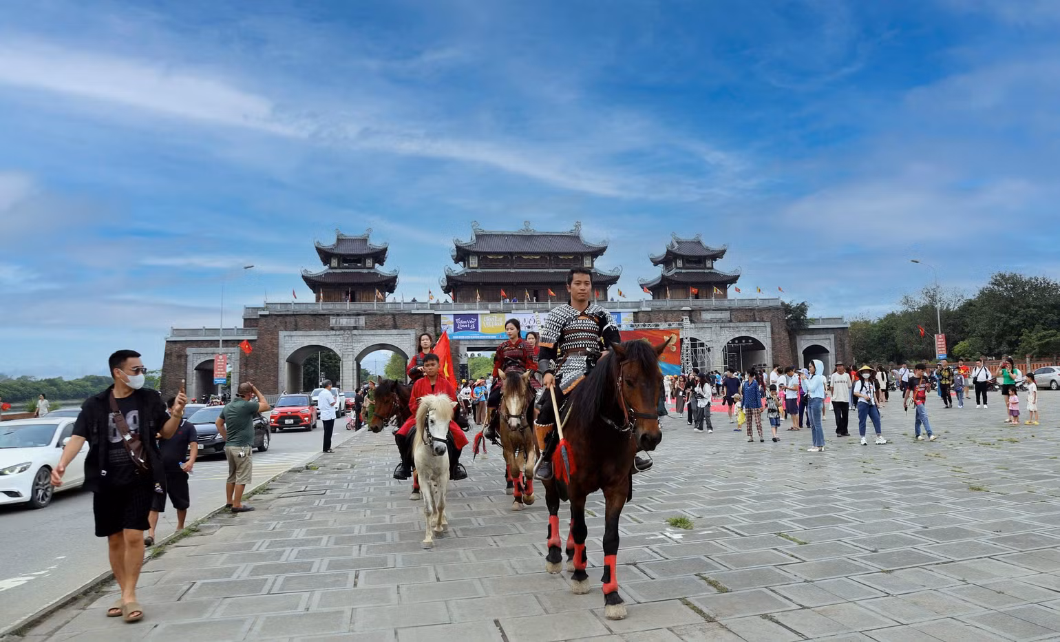 Biểu diễn kỵ binh tại chương trình.