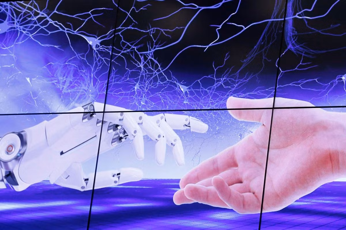Một số công ty đã sử dụng chatbot đa ngôn ngữ để hỗ trợ khách hàng mà không cần đến người phiên dịch. (Ảnh minh họa: Reuters)