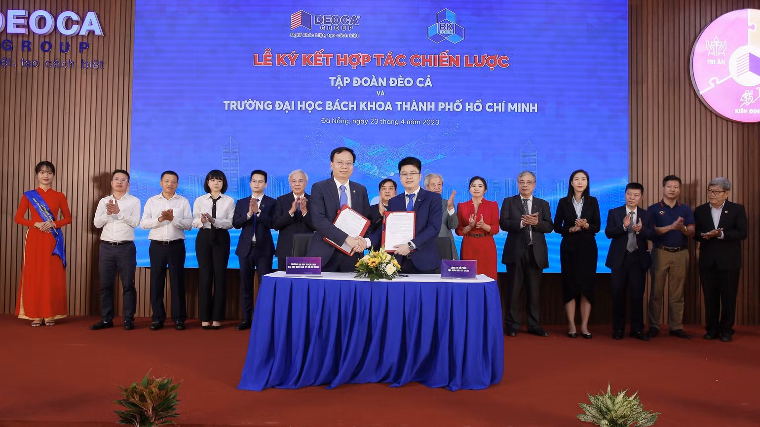 Tập đoàn Đèo Cả và Trường Đại học Bách khoa Thành phố Hồ Chí Minh ký kết hợp tác chiến lược. Tập đoàn Đèo Cả và Trường Đại học Bách khoa Thành phố Hồ Chí Minh ký kết hợp tác chiến lược.