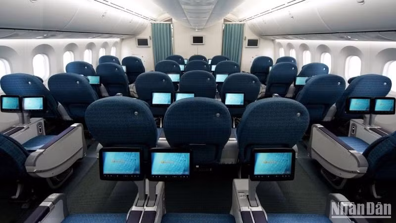Vietnam Airlines triển khai hạng ghế Phổ thông đặc biệt trên toàn mạng bay nội địa. Vietnam Airlines triển khai hạng ghế Phổ thông đặc biệt trên toàn mạng bay nội địa.