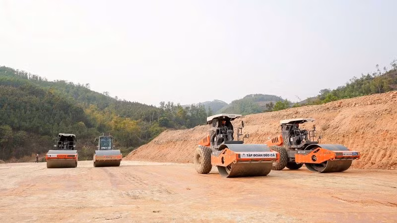 Quá trình triển khai đã chứng minh ưu thế của PPP so với đầu tư công truyền thống: linh hoạt hơn, bảo đảm tiến độ, chất lượng và kiểm soát trượt giá hiệu quả. Quá trình triển khai đã chứng minh ưu thế của PPP so với đầu tư công truyền thống: linh hoạt hơn, bảo đảm tiến độ, chất lượng và kiểm soát trượt giá hiệu quả.