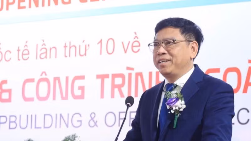Thứ trưởng Xây dựng Nguyễn Xuân Sang. Thứ trưởng Xây dựng Nguyễn Xuân Sang.