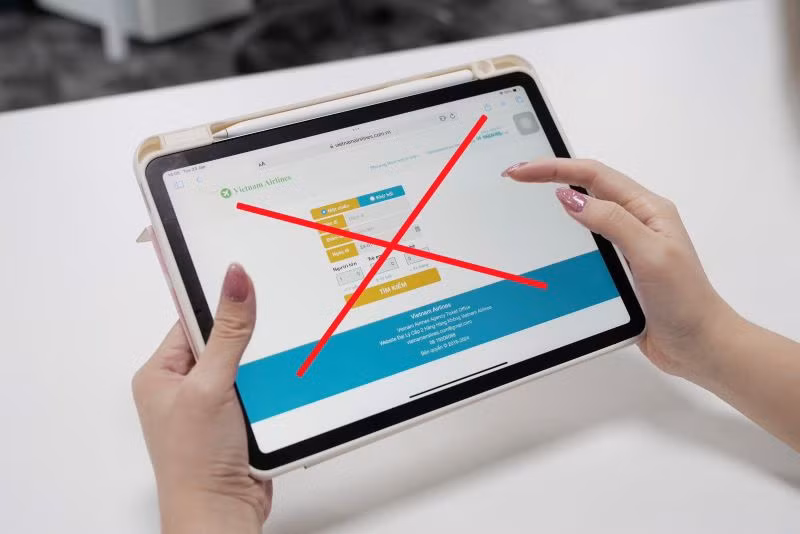 Một trang web giả mạo. Một trang web giả mạo.