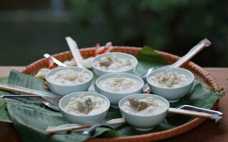 Món cháo se Hạ Mỗ gây ấn tượng bởi sự độc đáo. Món cháo se Hạ Mỗ gây ấn tượng bởi sự độc đáo.