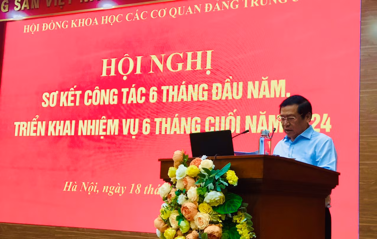 Đồng chí Lại Xuân Môn phát biểu kết luận hội nghị. Đồng chí Lại Xuân Môn phát biểu kết luận hội nghị.