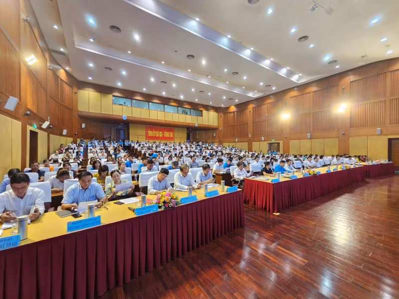 Gần 300 công nhân, người lao động đại diện cho người lao động trên địa bàn tỉnh Bà Rịa-Vũng Tàu tham dự hội nghị.