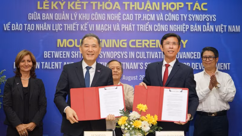 Khu Công nghệ cao TP Hồ Chí Minh ký kết hợp tác với Công ty SYNOPSYS về đào tạo nhân lực thiết kế vi mạch và phát triển công nghiệp bán dẫn Việt Nam. Khu Công nghệ cao TP Hồ Chí Minh ký kết hợp tác với Công ty SYNOPSYS về đào tạo nhân lực thiết kế vi mạch và phát triển công nghiệp bán dẫn Việt Nam.