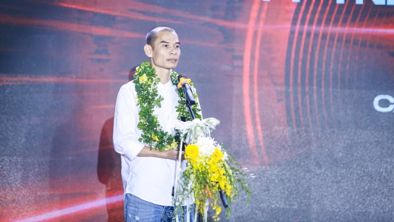 Đạo diễn Trịnh Lâm Tùng đã miệt mài hơn 20 năm qua với phim hoạt hình. Đạo diễn Trịnh Lâm Tùng đã miệt mài hơn 20 năm qua với phim hoạt hình.