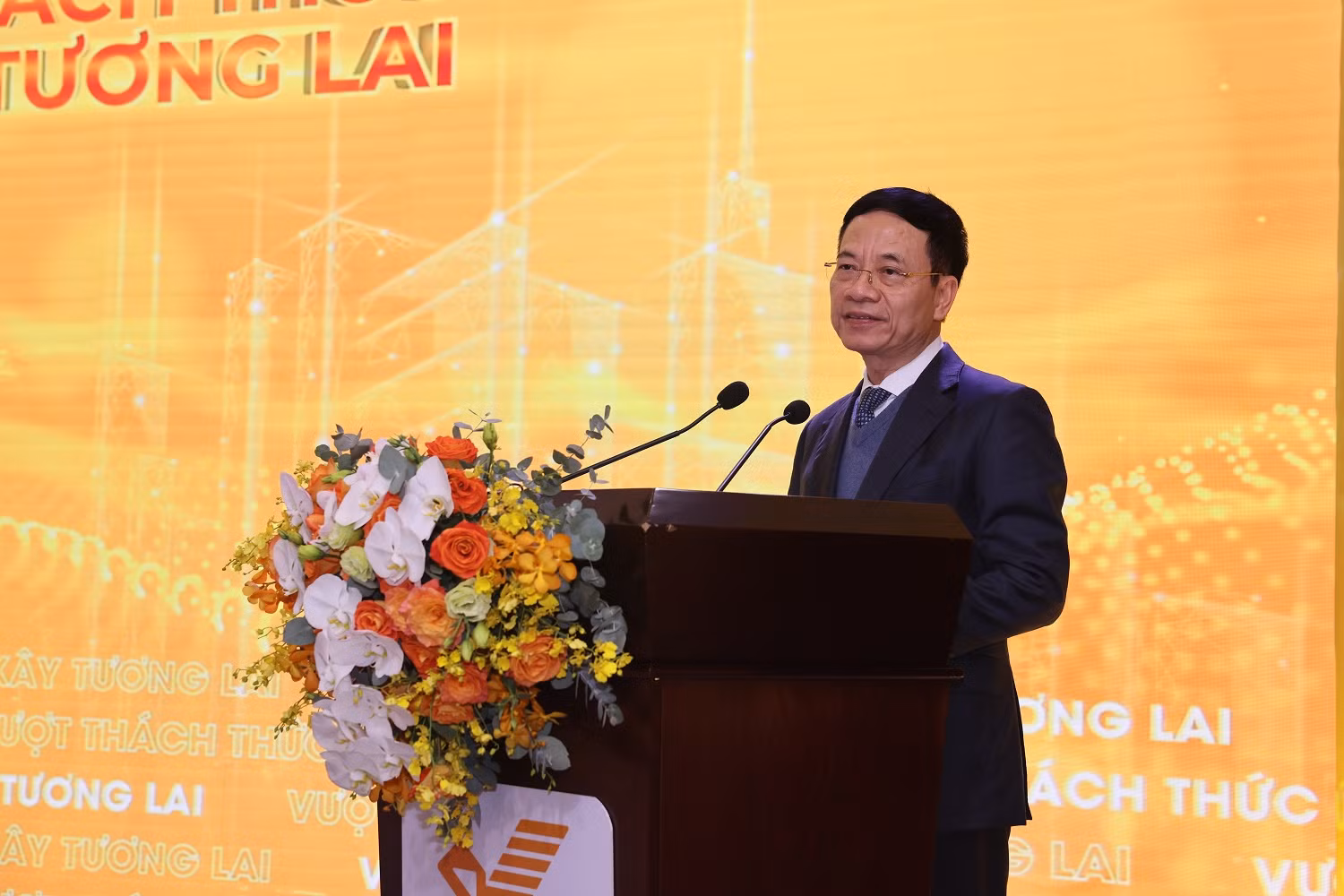 Bộ trưởng Thông tin và Truyền thông Nguyễn Mạnh Hùng phát biểu ý kiến chỉ đạo. Bộ trưởng Thông tin và Truyền thông Nguyễn Mạnh Hùng phát biểu ý kiến chỉ đạo.