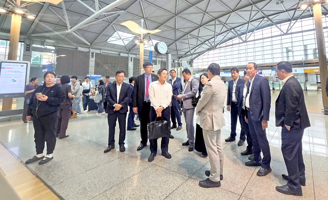 Đoàn công tác tham quan Cảng hàng không quốc tế Incheon. (Ảnh: Nguồn VKBIA)