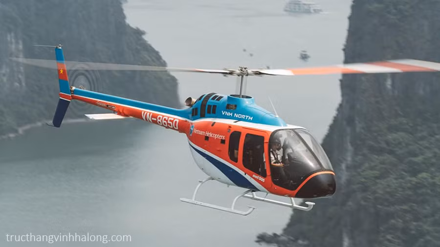Toàn cảnh vụ máy bay trực thăng gặp nạn trên Vịnh Hạ Long ảnh 1 Toàn cảnh vụ máy bay trực thăng gặp nạn trên Vịnh Hạ Long ảnh 1