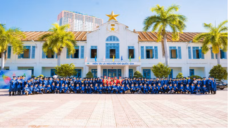 Sau 65 năm, Trường đại học Nha Trang đào tạo hơn 68.000 cử nhân/kỹ sư, hơn 4.200 thạc sĩ và 113 tiến sĩ. (Ảnh: NGỌC BÍCH) Sau 65 năm, Trường đại học Nha Trang đào tạo hơn 68.000 cử nhân/kỹ sư, hơn 4.200 thạc sĩ và 113 tiến sĩ. (Ảnh: NGỌC BÍCH)