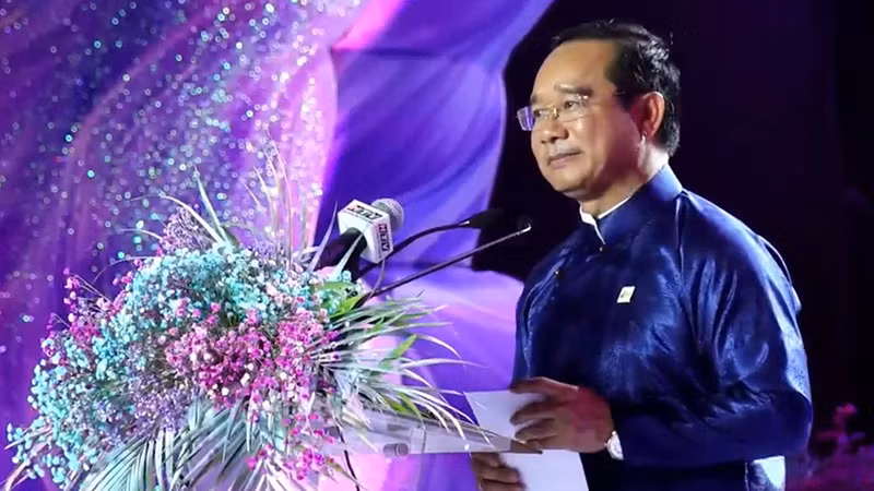Chủ tịch Ủy ban nhân dân Thành phố Hồ Chí Minh Nguyễn Văn Được phát biểu khai mạc Lễ hội Áo dài thành phố.