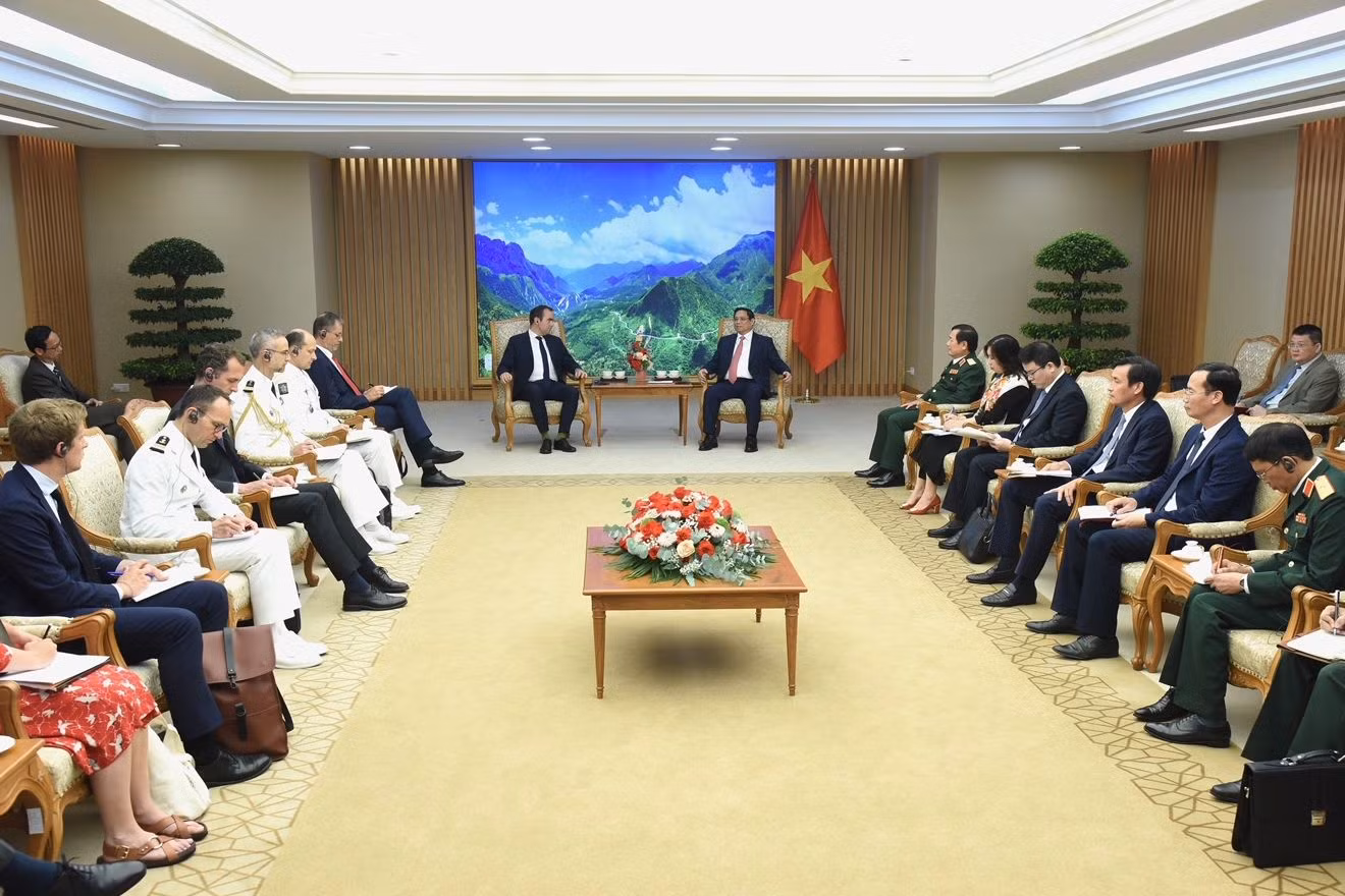 Quang cảnh buổi tiếp. Quang cảnh buổi tiếp.