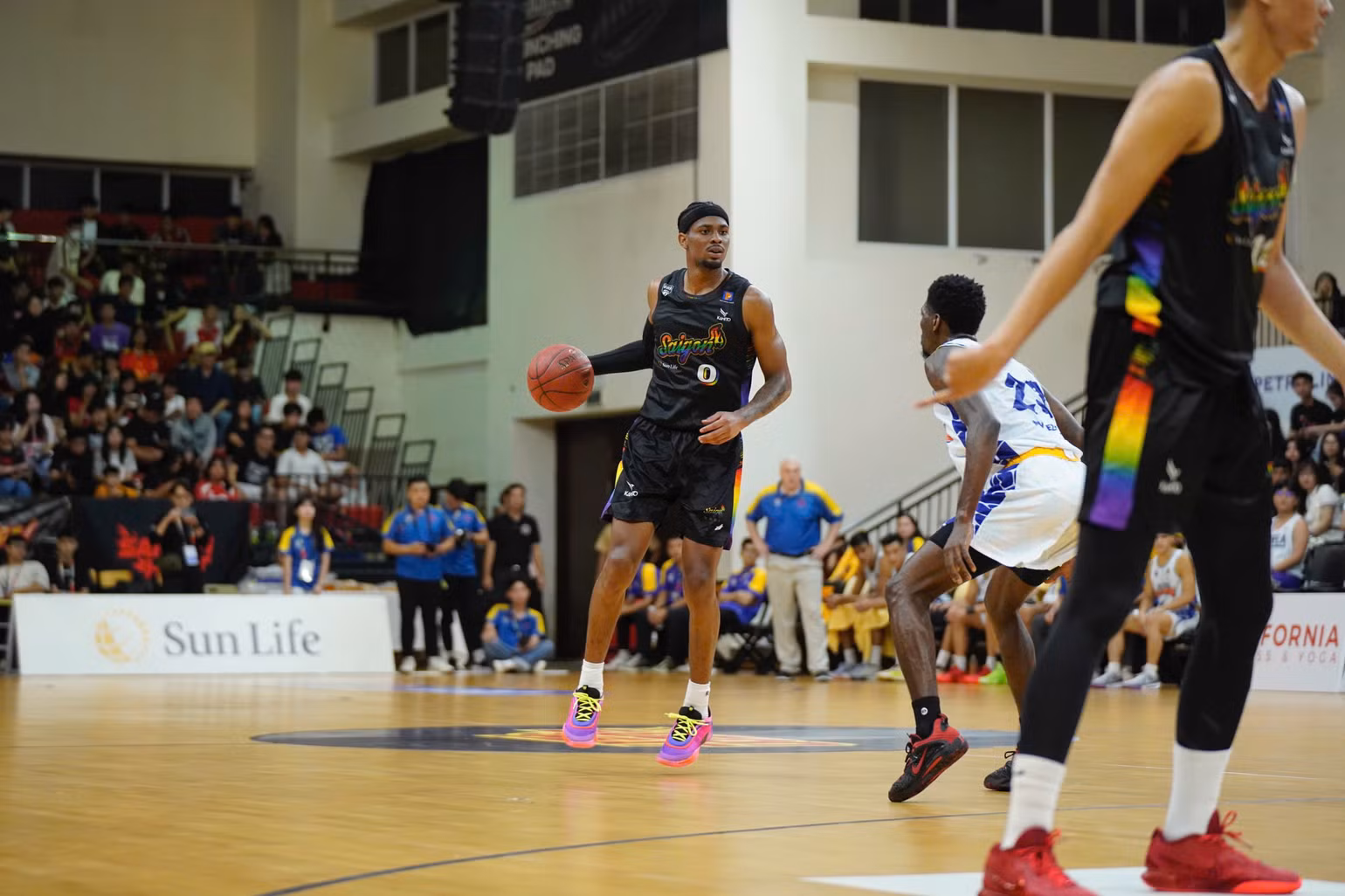 Elijah Weaver giữ trọng trách cầm nhịp cho Saigon Heat. (Ảnh: VBA) Elijah Weaver giữ trọng trách cầm nhịp cho Saigon Heat. (Ảnh: VBA)