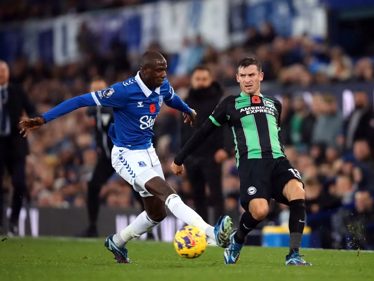 Pascal Gross (phải) là cái tên không thể thay thế của Brighton. (Ảnh: Alamy) Pascal Gross (phải) là cái tên không thể thay thế của Brighton. (Ảnh: Alamy)