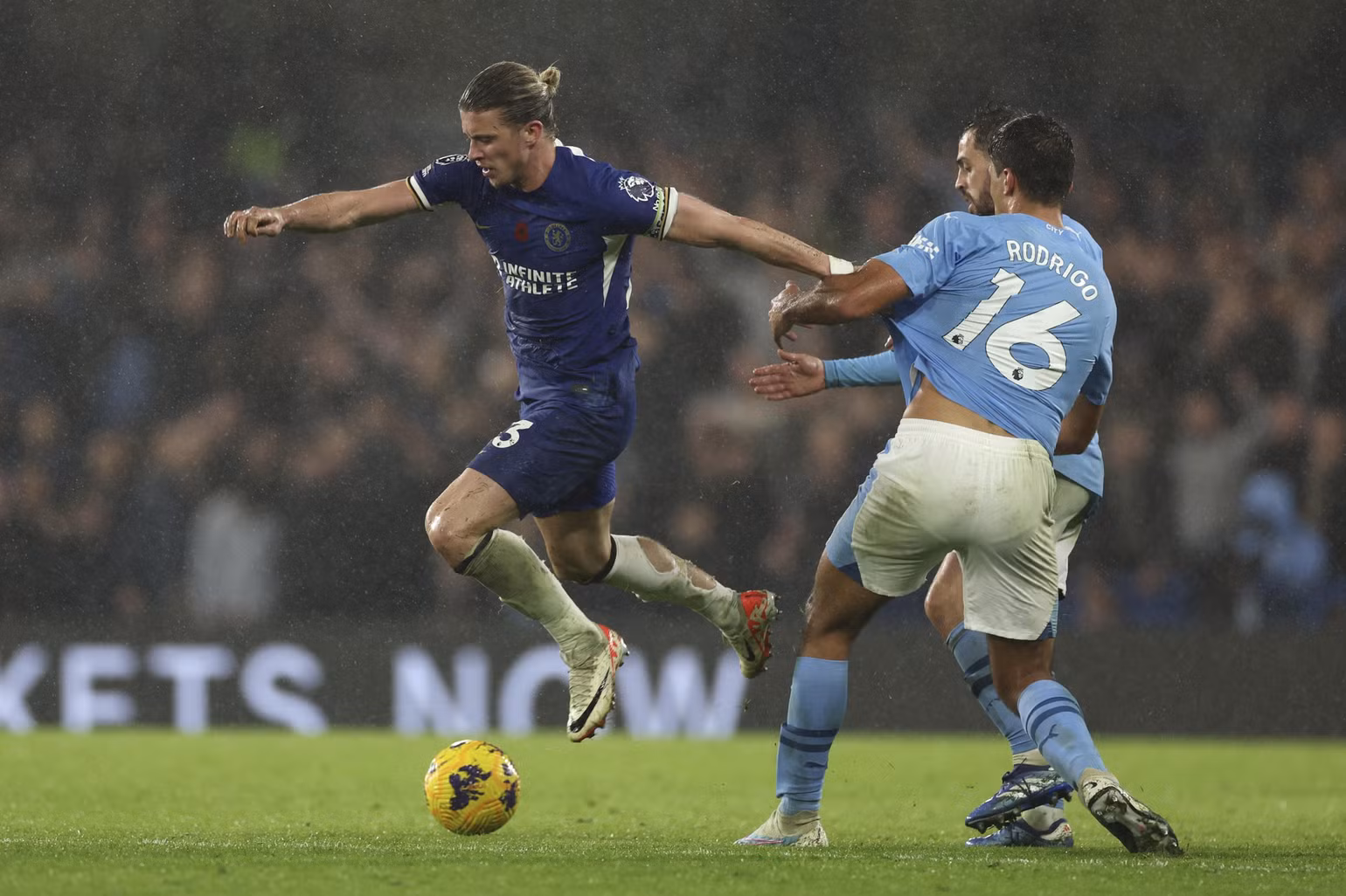 Tuyến giữa Chelsea gây nhiều khó khăn cho các đội bóng lớn. (Ảnh: ESPN) Tuyến giữa Chelsea gây nhiều khó khăn cho các đội bóng lớn. (Ảnh: ESPN)