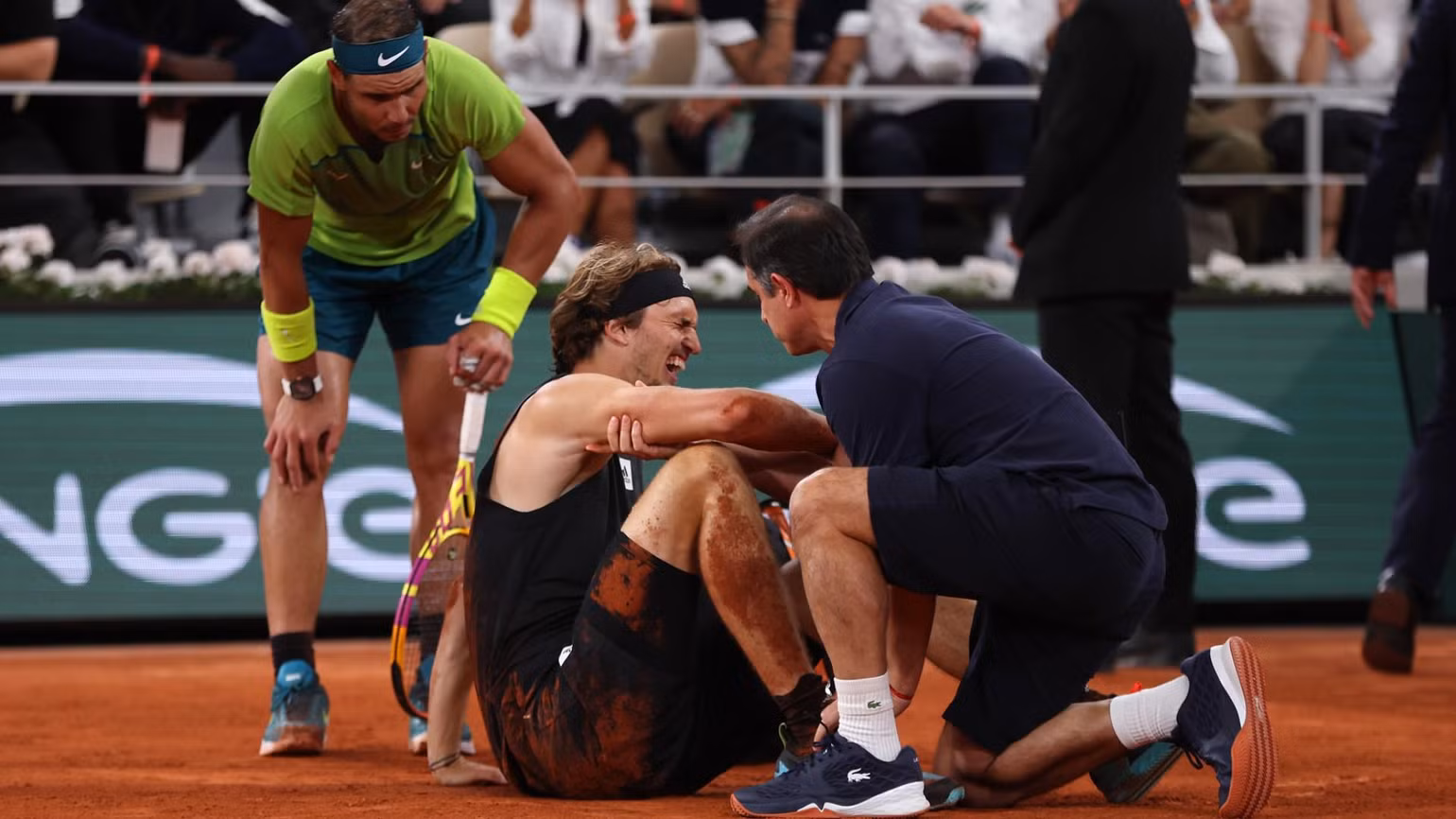 Zverev từng có kỷ niệm đáng quên khi đối đầu với Nadal tại Pháp năm 2022. (Ảnh: Roland Garros) Zverev từng có kỷ niệm đáng quên khi đối đầu với Nadal tại Pháp năm 2022. (Ảnh: Roland Garros)