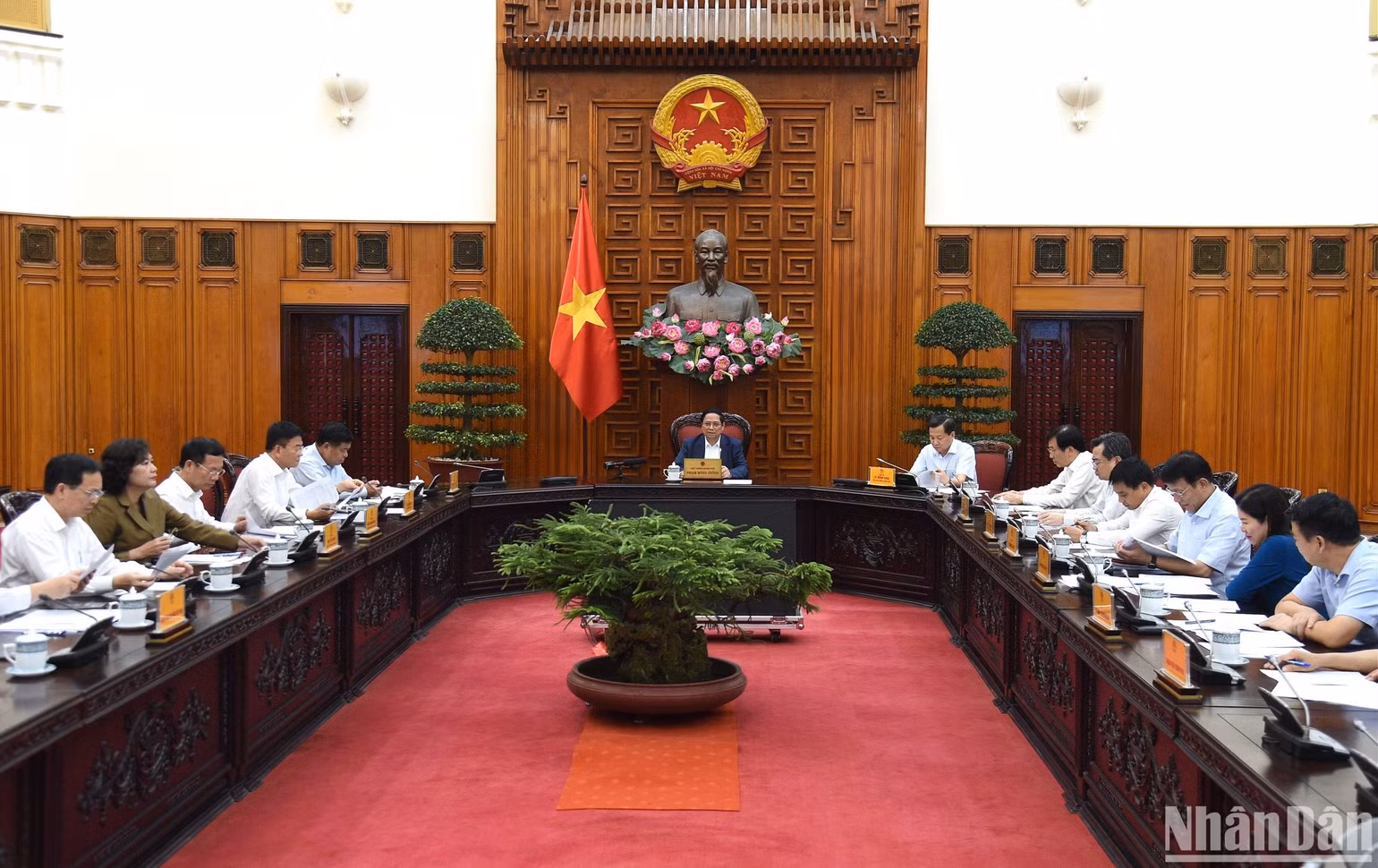 Quang cảnh cuộc họp. Quang cảnh cuộc họp.