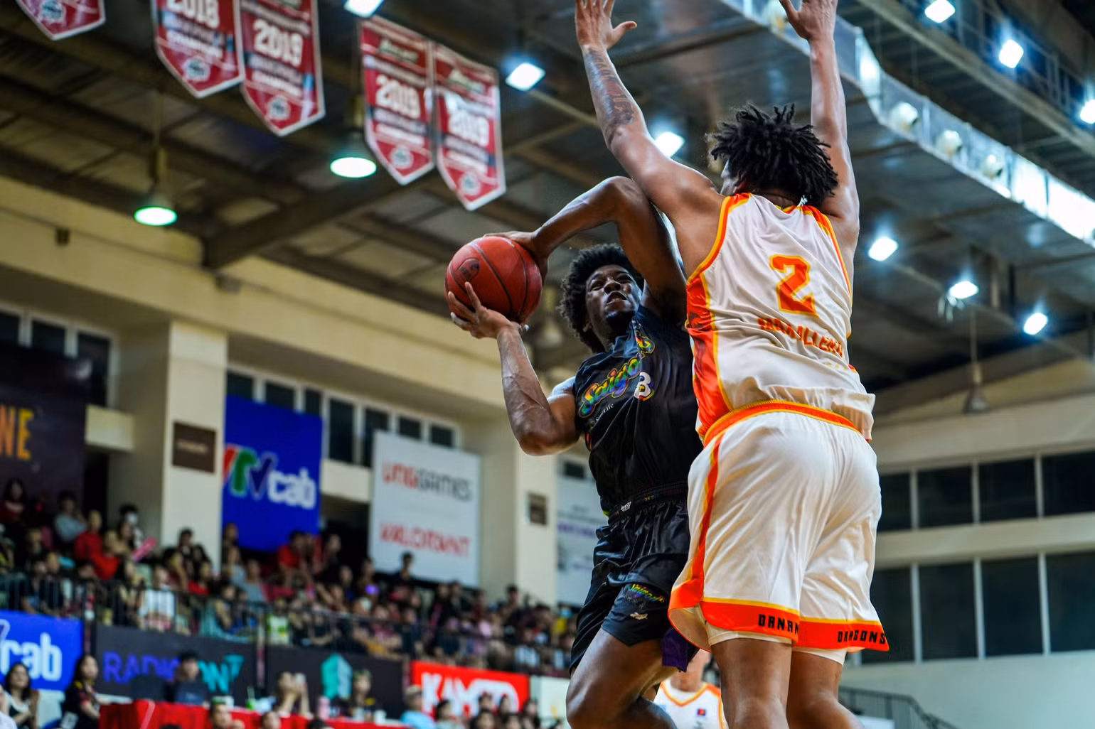 Jevonnie Scott tỏa sáng giúp Saigon Heat lội ngược dòng thành công. (Ảnh: VBA) Jevonnie Scott tỏa sáng giúp Saigon Heat lội ngược dòng thành công. (Ảnh: VBA)