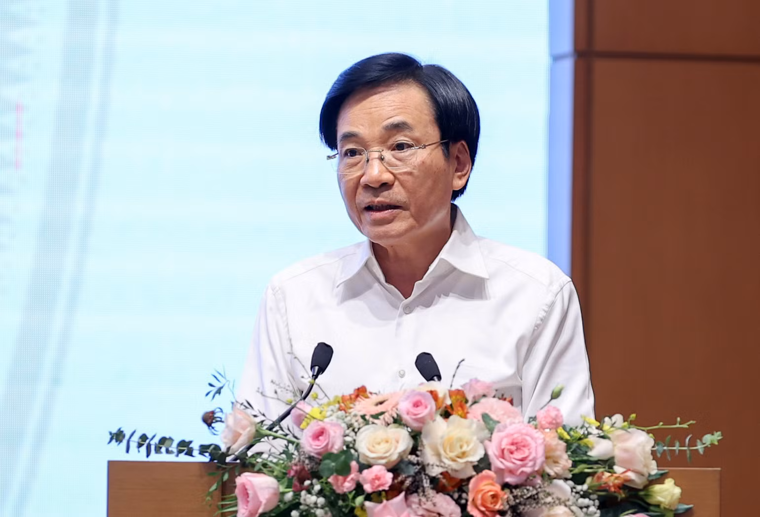 Bộ trưởng, Chủ nhiệm Văn phòng Chính phủ Trần Văn Sơn phát biểu tại Hội nghị. Bộ trưởng, Chủ nhiệm Văn phòng Chính phủ Trần Văn Sơn phát biểu tại Hội nghị.