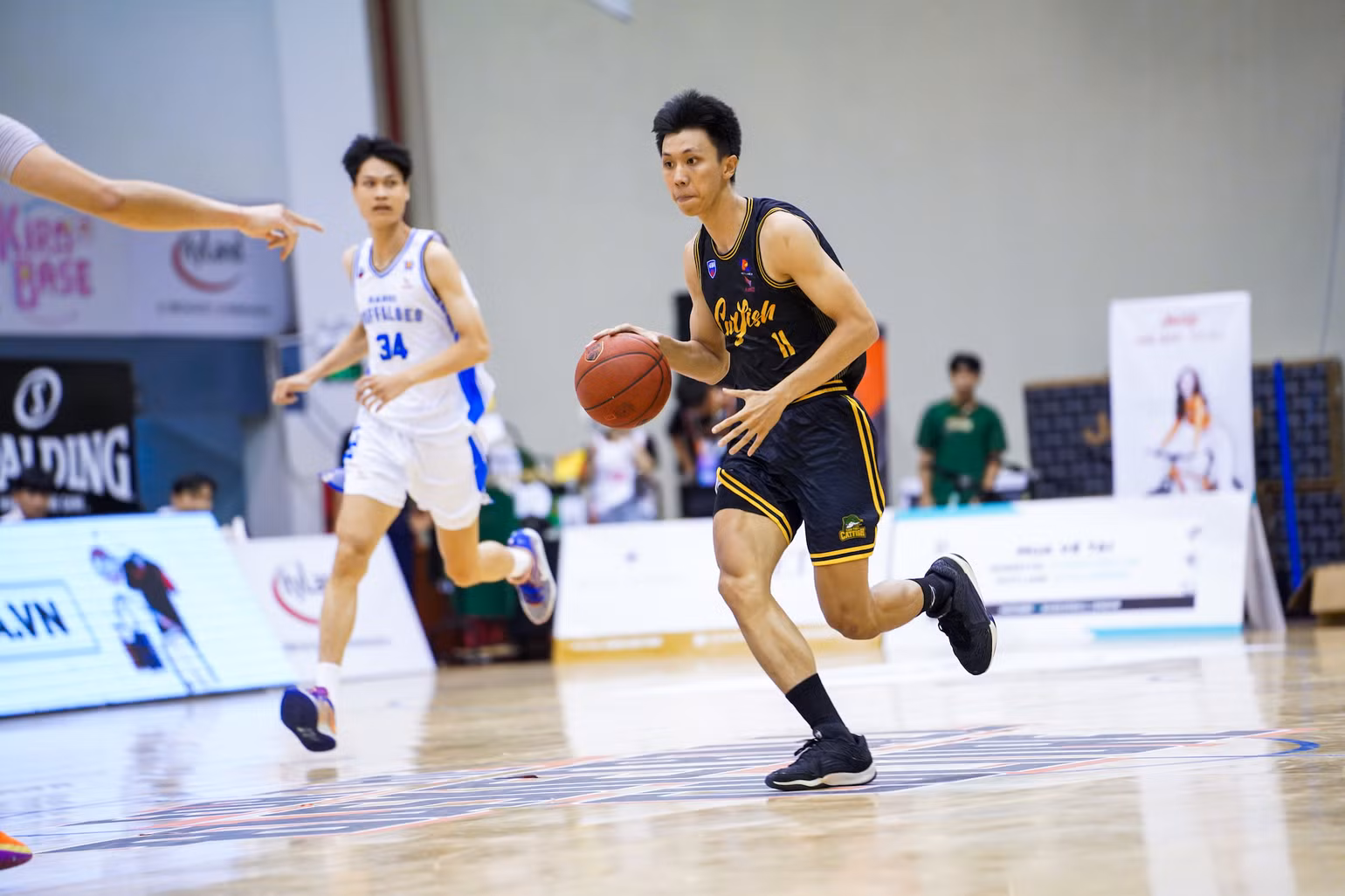 Lê Khắc Đăng Khoa sắm vai chủ công của Cantho Catfish. (Ảnh: VBA)