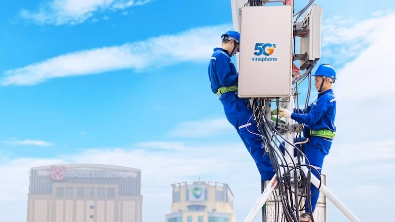 VNPT đã chính thức khai trương VinaPhone 5G vào ngày 20/12 vừa qua. Đến thời điểm này, Vinaphone 5G đã hiện diện phủ sóng tại 63 tỉnh thành trên cả nước. VNPT đã chính thức khai trương VinaPhone 5G vào ngày 20/12 vừa qua. Đến thời điểm này, Vinaphone 5G đã hiện diện phủ sóng tại 63 tỉnh thành trên cả nước.
