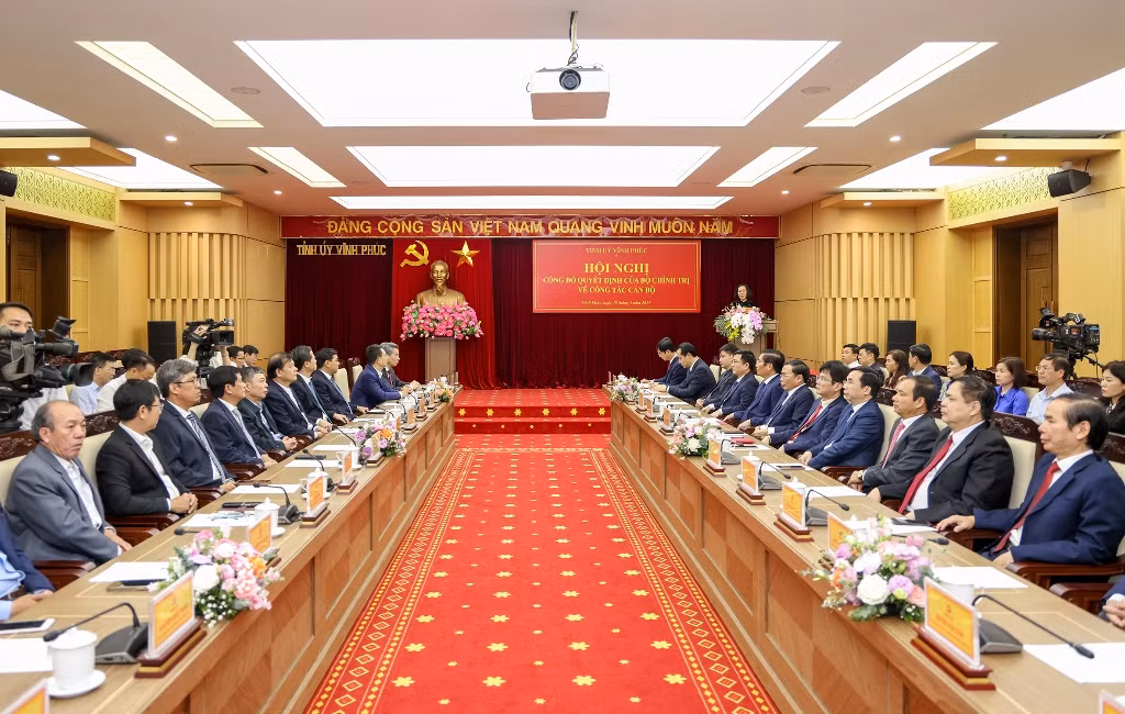 Toàn cảnh hội nghị.
