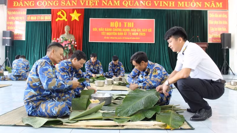 Hội thi nấu bánh chưng, nét đẹp của Hải quân Việt Nam. Hội thi nấu bánh chưng, nét đẹp của Hải quân Việt Nam.