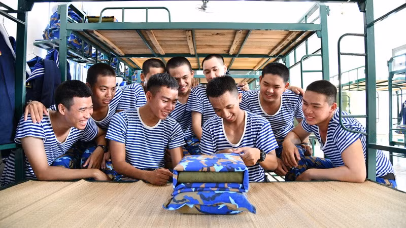 Cùng học xếp nội vụ ngăn nắp, gọn gàng và thật đẹp. Cùng học xếp nội vụ ngăn nắp, gọn gàng và thật đẹp.