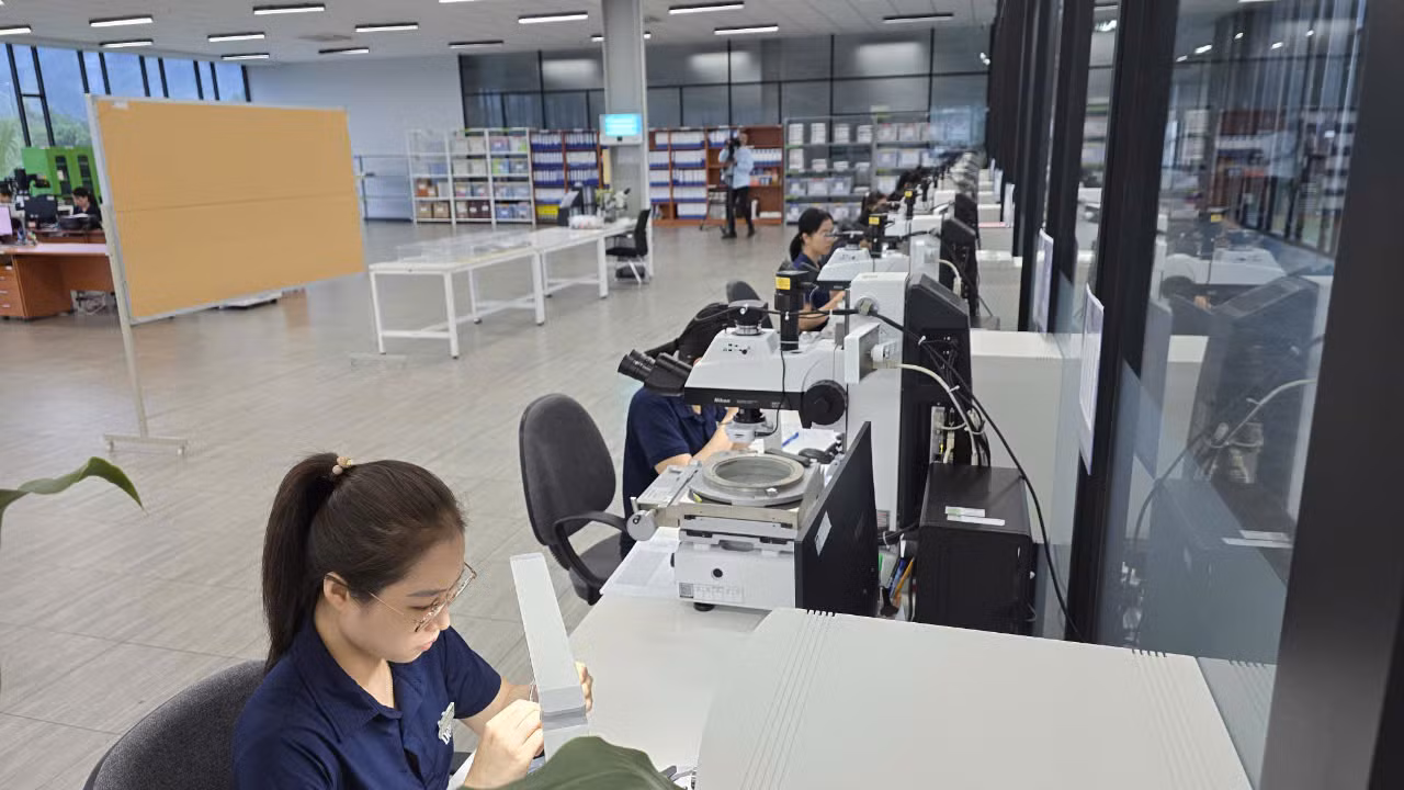 Dây chuyền sản xuất hiện đại, an toàn của Công ty TNHH ICT Vina Đà Nẵng.
