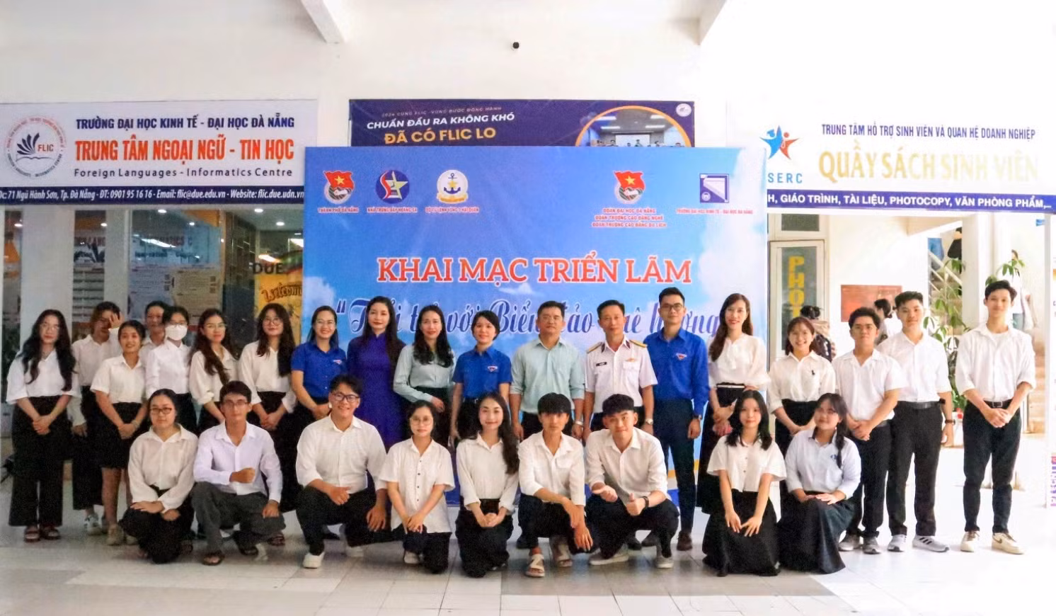 Nâng cao hiểu biết, ý thức, trách nhiệm của tuổi trẻ trong thực hiện chủ trương, đường lối của Đảng và Nhà nước về đấu tranh bảo vệ chủ quyền biển đảo Việt Nam. Nâng cao hiểu biết, ý thức, trách nhiệm của tuổi trẻ trong thực hiện chủ trương, đường lối của Đảng và Nhà nước về đấu tranh bảo vệ chủ quyền biển đảo Việt Nam.