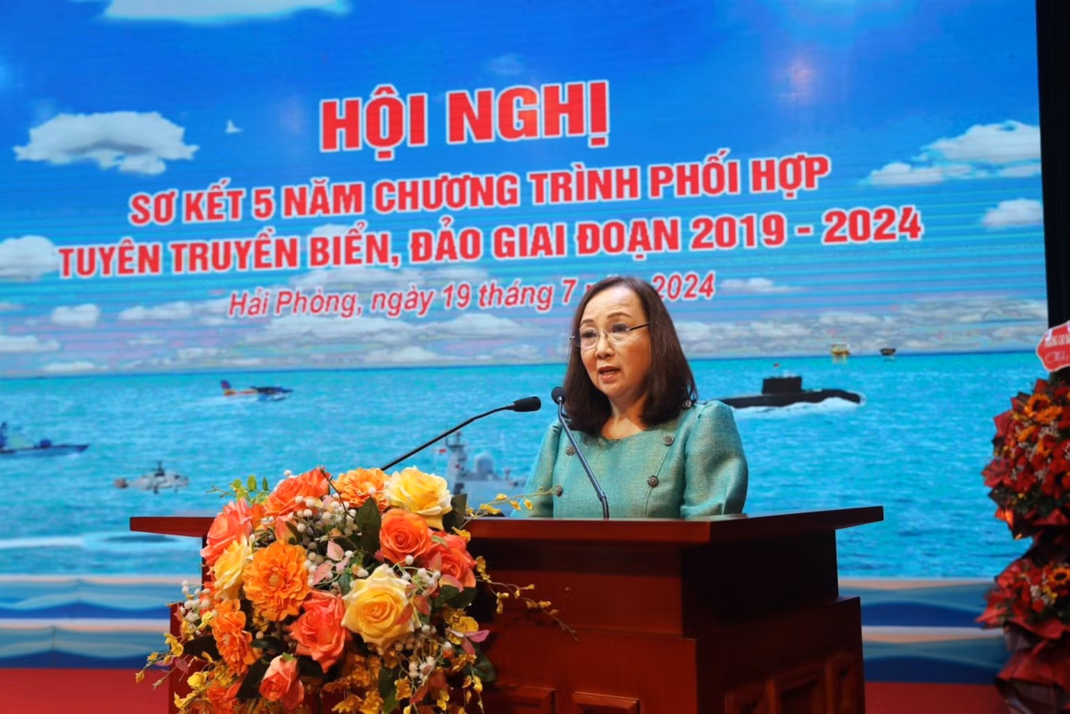 Bà Nguyễn Việt Triều, kiều bào Ba Lan phát biểu tại Hội nghị.