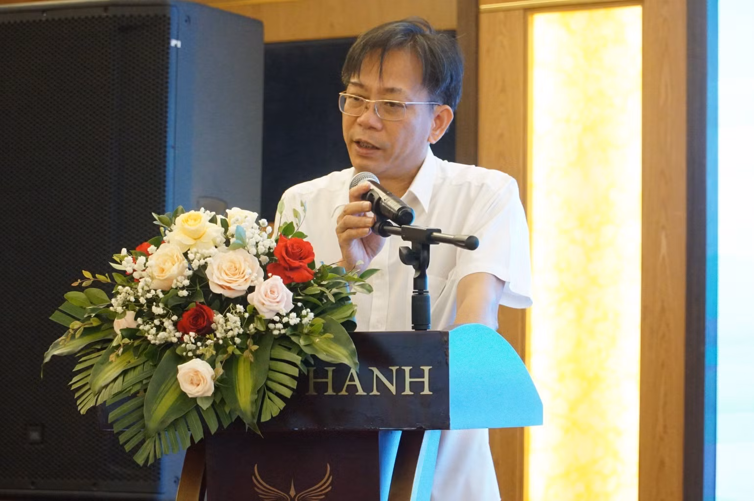 Ông Hồ Hồng Hải, Phó vụ trưởng Vụ Pháp chế-Bộ Thông tin và Truyền thông phát biểu tại hội nghị.