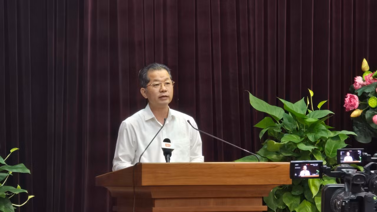 Đồng chí Nguyễn Văn Quảng, Bí thư Thành ủy Đà Nẵng: Cần làm rõ nguyên nhân của những hạn chế, khuyết điểm để khắc phục, vươn lên. Đồng chí Nguyễn Văn Quảng, Bí thư Thành ủy Đà Nẵng: Cần làm rõ nguyên nhân của những hạn chế, khuyết điểm để khắc phục, vươn lên.