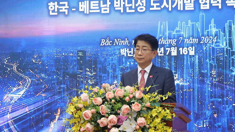 Ngài Park Sang Woo, Bộ trưởng Đất đai, Hạ tầng và Giao thông Hàn Quốc đánh giá Bắc Ninh thực sự là điểm đến hấp dẫn của các nhà đầu tư Hàn Quốc.