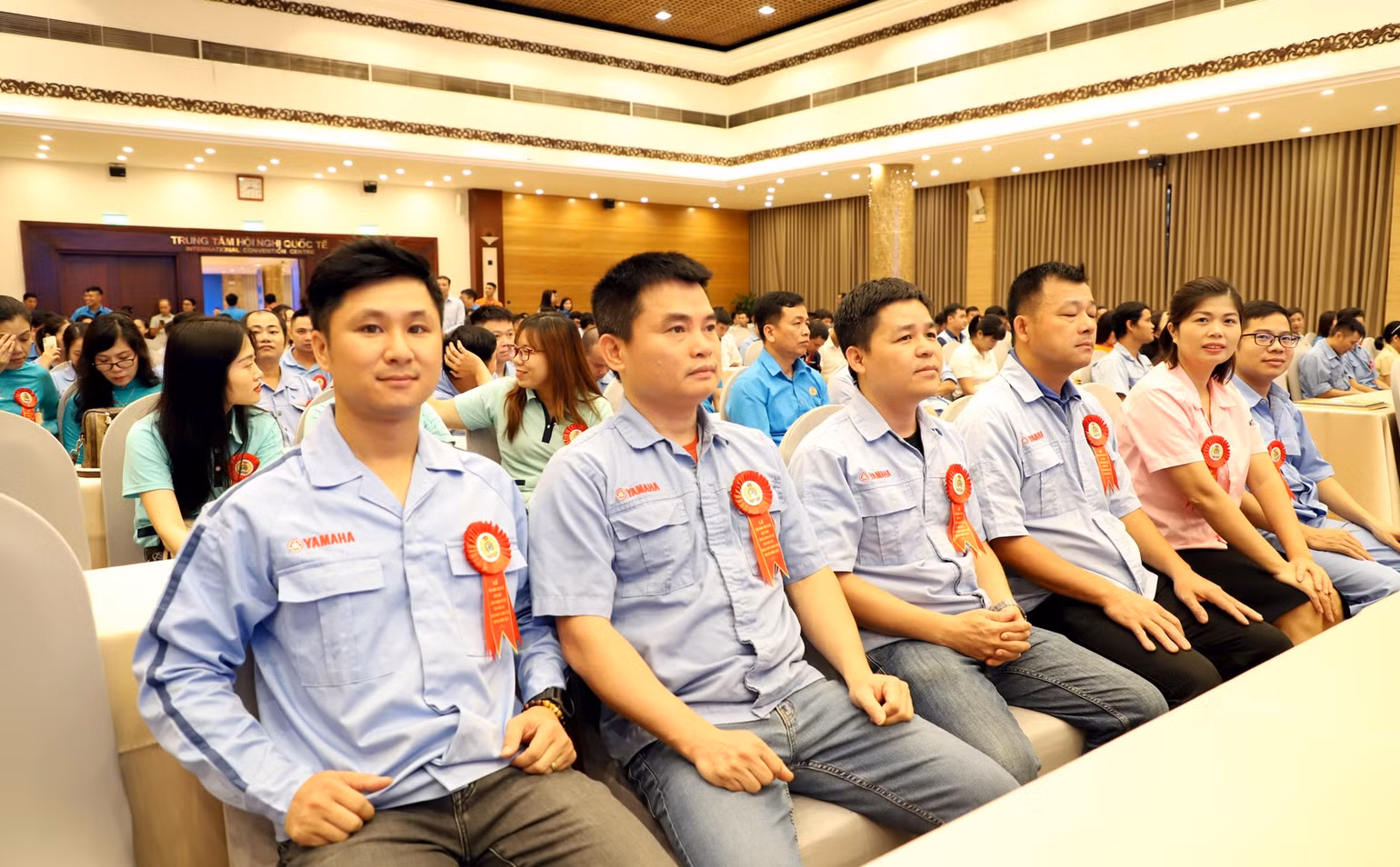 Các đại biểu tham dự lễ tuyên dương. Các đại biểu tham dự lễ tuyên dương.