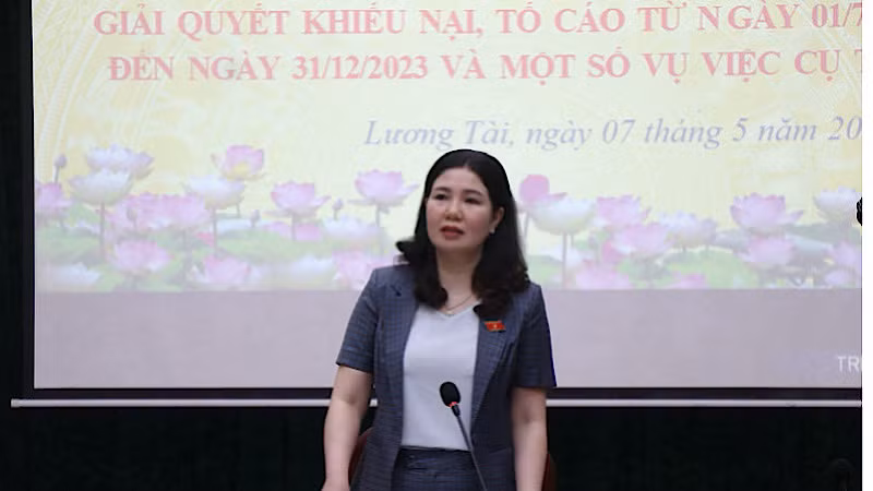 Đồng chí Trần Thị Vân, Phó Trưởng Đoàn đại biểu Quốc hội tỉnh phát biểu kết luận. Đồng chí Trần Thị Vân, Phó Trưởng Đoàn đại biểu Quốc hội tỉnh phát biểu kết luận.