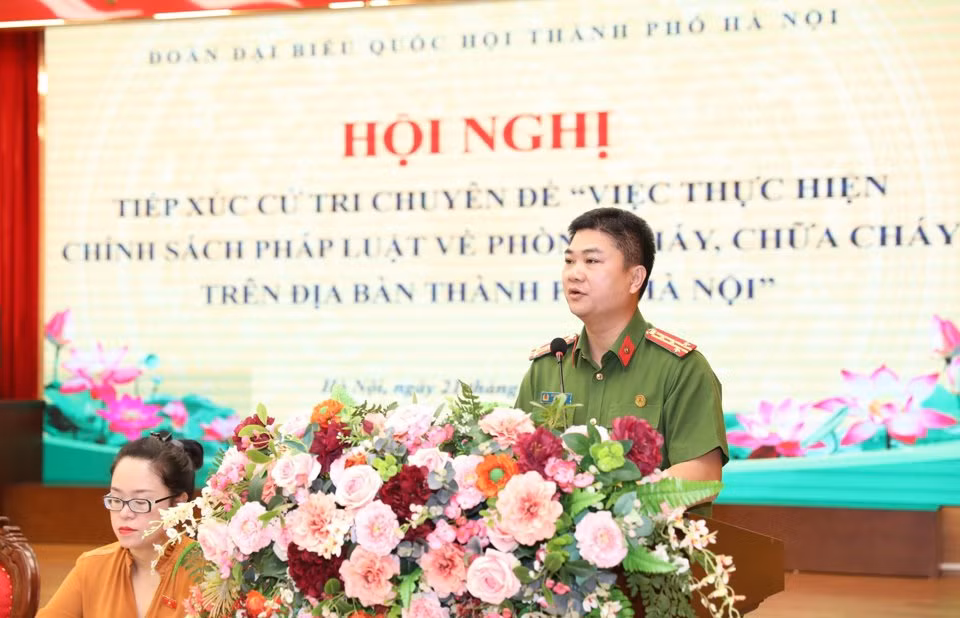 Lãnh đạo Công an thành phố Hà Nội phát biểu tại hội nghị. Lãnh đạo Công an thành phố Hà Nội phát biểu tại hội nghị.