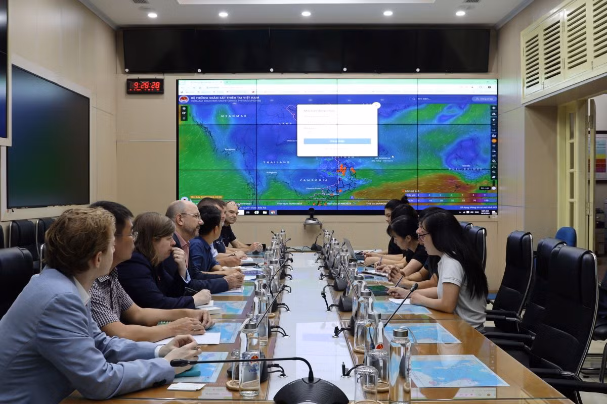 Toàn cảnh cuộc họp. Toàn cảnh cuộc họp.