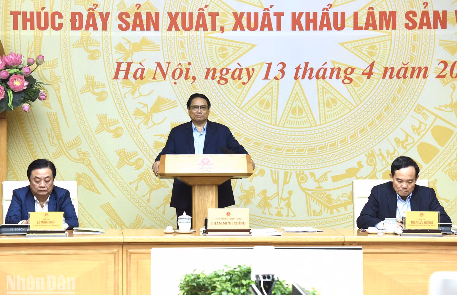 Thủ tướng Phạm Minh Chính dự và chỉ đạo hội nghị. Thủ tướng Phạm Minh Chính dự và chỉ đạo hội nghị.