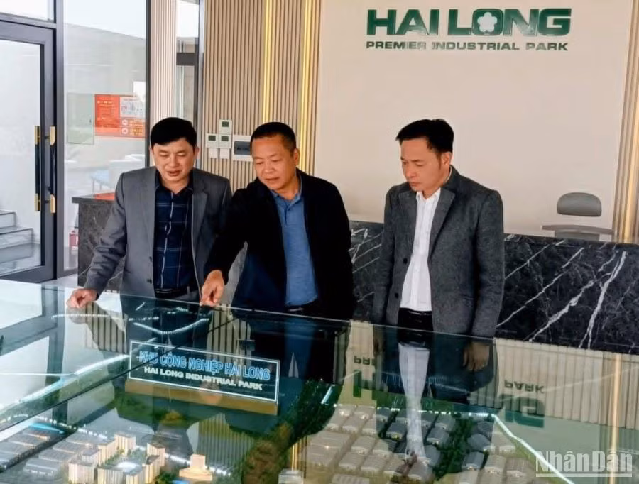 Khu công nghiệp Hải Long nằm trong Khu Kinh tế Thái Bình được tỉnh kỳ vọng trở thành điểm sáng trong thu hút vốn đầu tư, phát triển kinh tế-xã hội trên địa bàn. Khu công nghiệp Hải Long nằm trong Khu Kinh tế Thái Bình được tỉnh kỳ vọng trở thành điểm sáng trong thu hút vốn đầu tư, phát triển kinh tế-xã hội trên địa bàn.