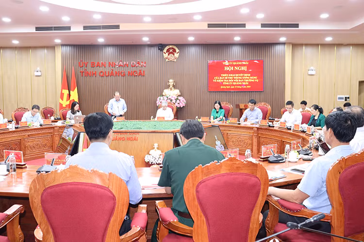 Quang cảnh Hội nghị triển khai quyết định kiểm tra của Ban Bí thư đối với Ban Thường vụ Tỉnh ủy Quảng Ngãi.