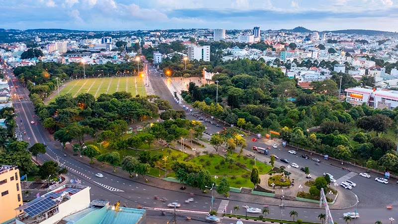 Một góc thành phố Pleiku hôm nay. Một góc thành phố Pleiku hôm nay.