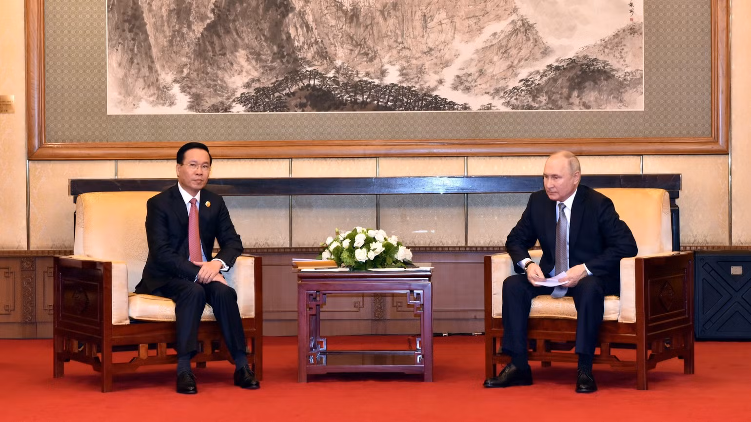 Chủ tịch nước Võ Văn Thưởng gặp Tổng thống Liên bang Nga Vladimir Putin, ngày 17/10/2023. (Ảnh: TTXVN)
