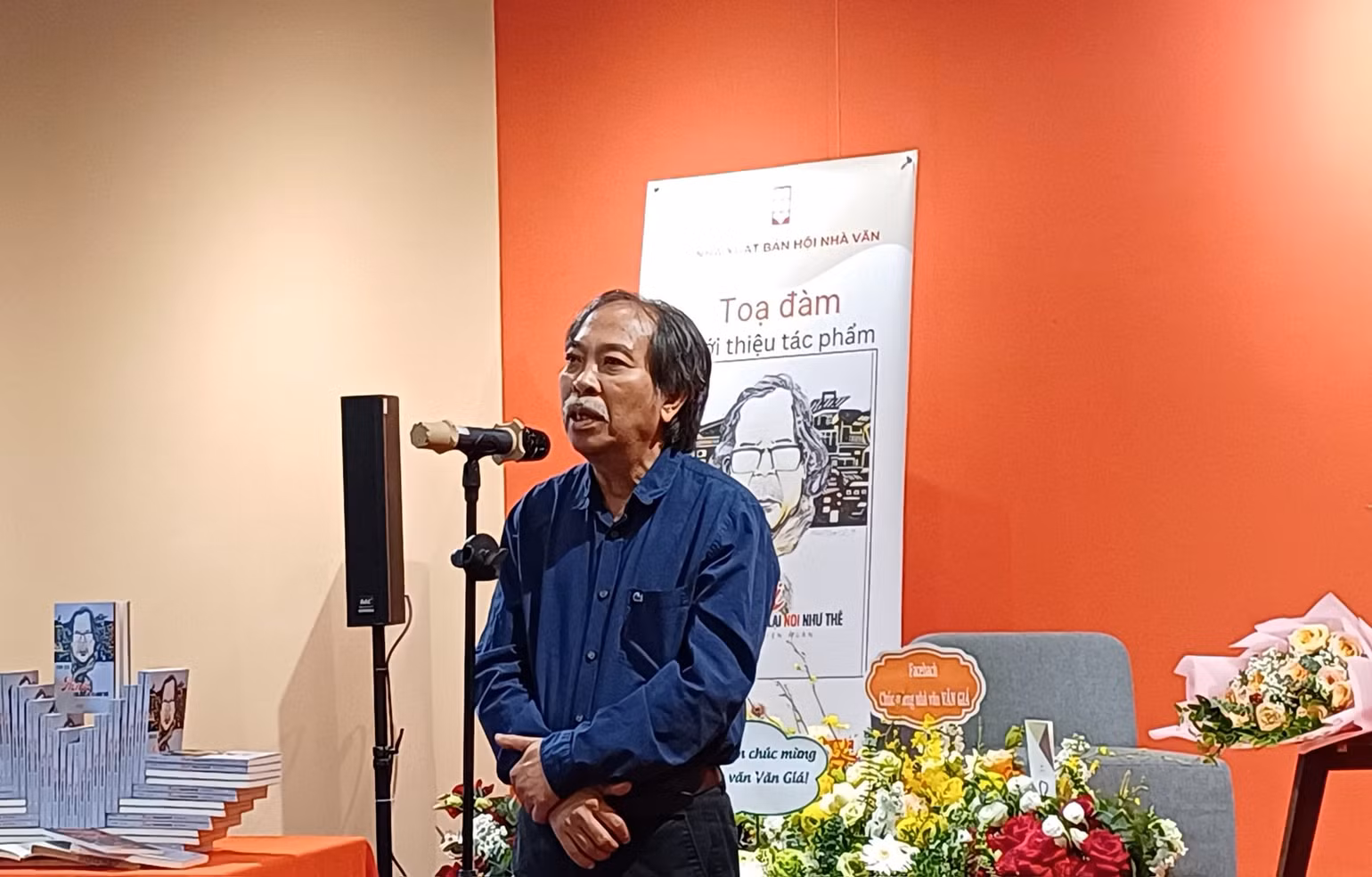 Chủ tịch Hội Nhà văn Việt Nam Nguyễn Quang Thiều phát biểu.
